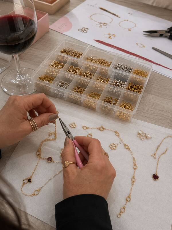 Joyas & Vino